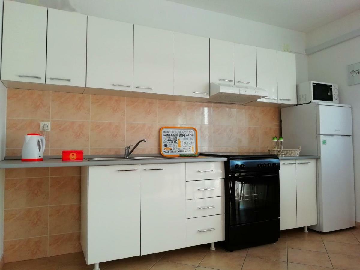 Apartments 4 Me Trogir Exterior photo